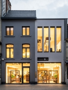 Gevel van optiekzaak Vingerhoets-Optics in Mechelen